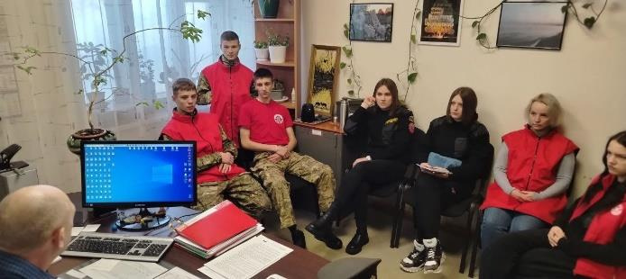 Подготовка волонтёров ВОСВОД по правилам безопасности на водных объектах в зимний период времени