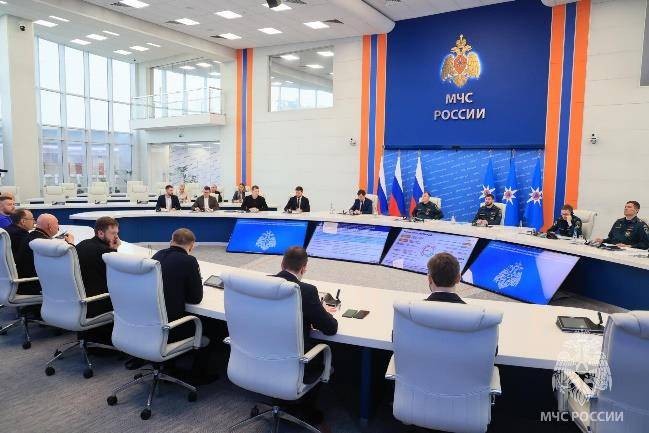 Совещание в МЧС России с представителями пресс-служб добровольческих
