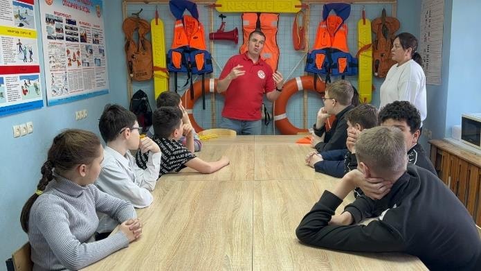 9 мая у памятника неизвестному солдату